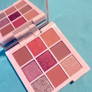 Ciaté London 9 Piece Trend Edit Eyeshadow Palette